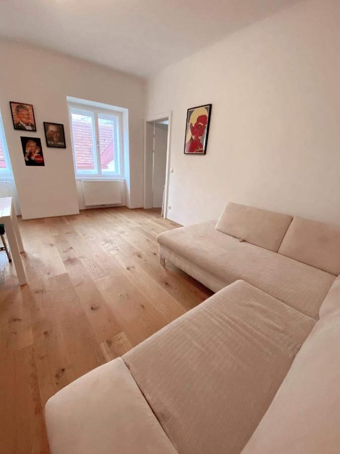 High In At Stephansplatz Apartament *